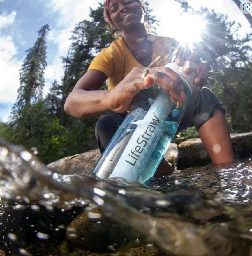 BOUTEILLE FILTRANTE À EAU LIFESTRAW GO 650ml - SARCELLE FONCÉE TRITAN RENEW