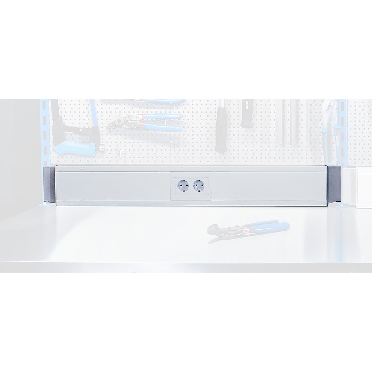 UNIOR-HALTER MIT Brüstungskanal