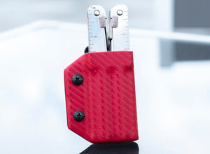 Gaine Kydex Clip & Carry : Victorinox SwissTool - Fibre de carbone rouge
