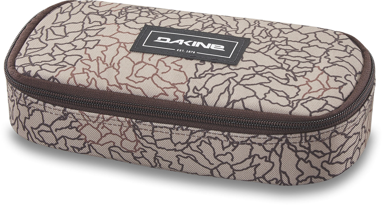 DAKINE SCHOOL CASE