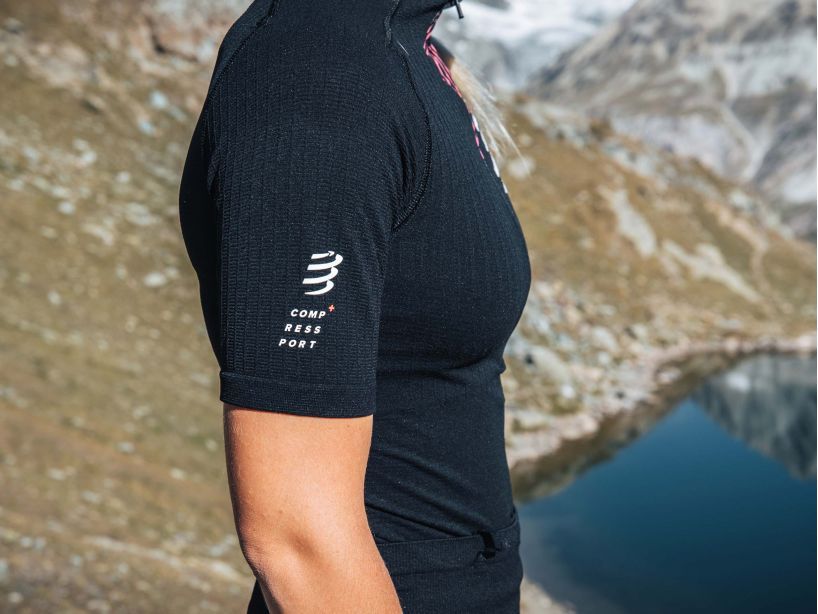 Compressport FEMME Trail Postural SS Top - NOIR